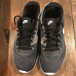 Men’s Nike Tanjun Racer size 13